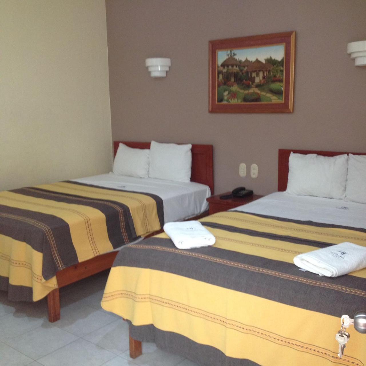 Hotel El Espanol Centro Historico ميريدا المظهر الخارجي الصورة